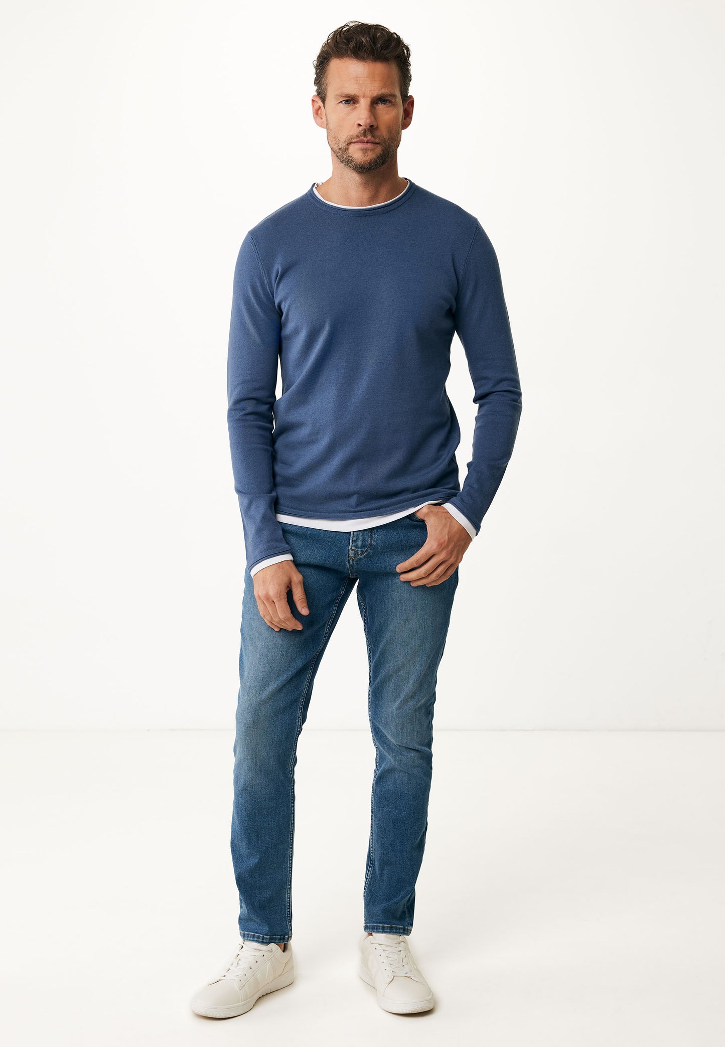 LOGAN Mid Waist Jeans