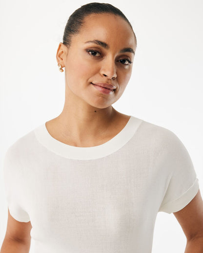 Πλεκτή κοντομάνικη μπλούζα με στρογγυλή λαιμόκοψη