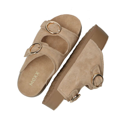 Γυναικεία μπεζ slide sandals με διπλό λουράκι και μεταλλικές αγκράφες