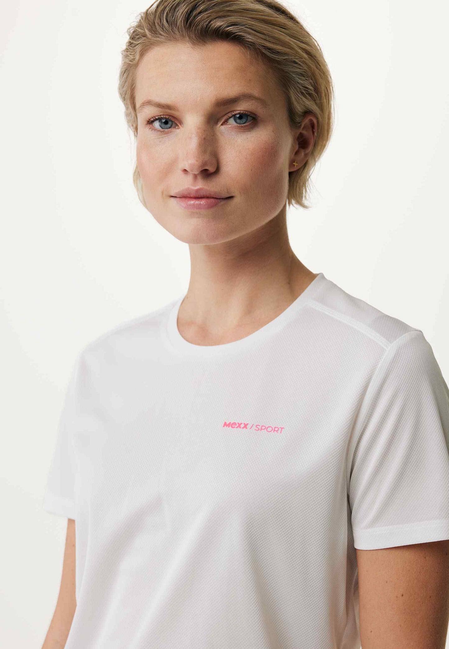 Sporty T-Shirt with Back Detail